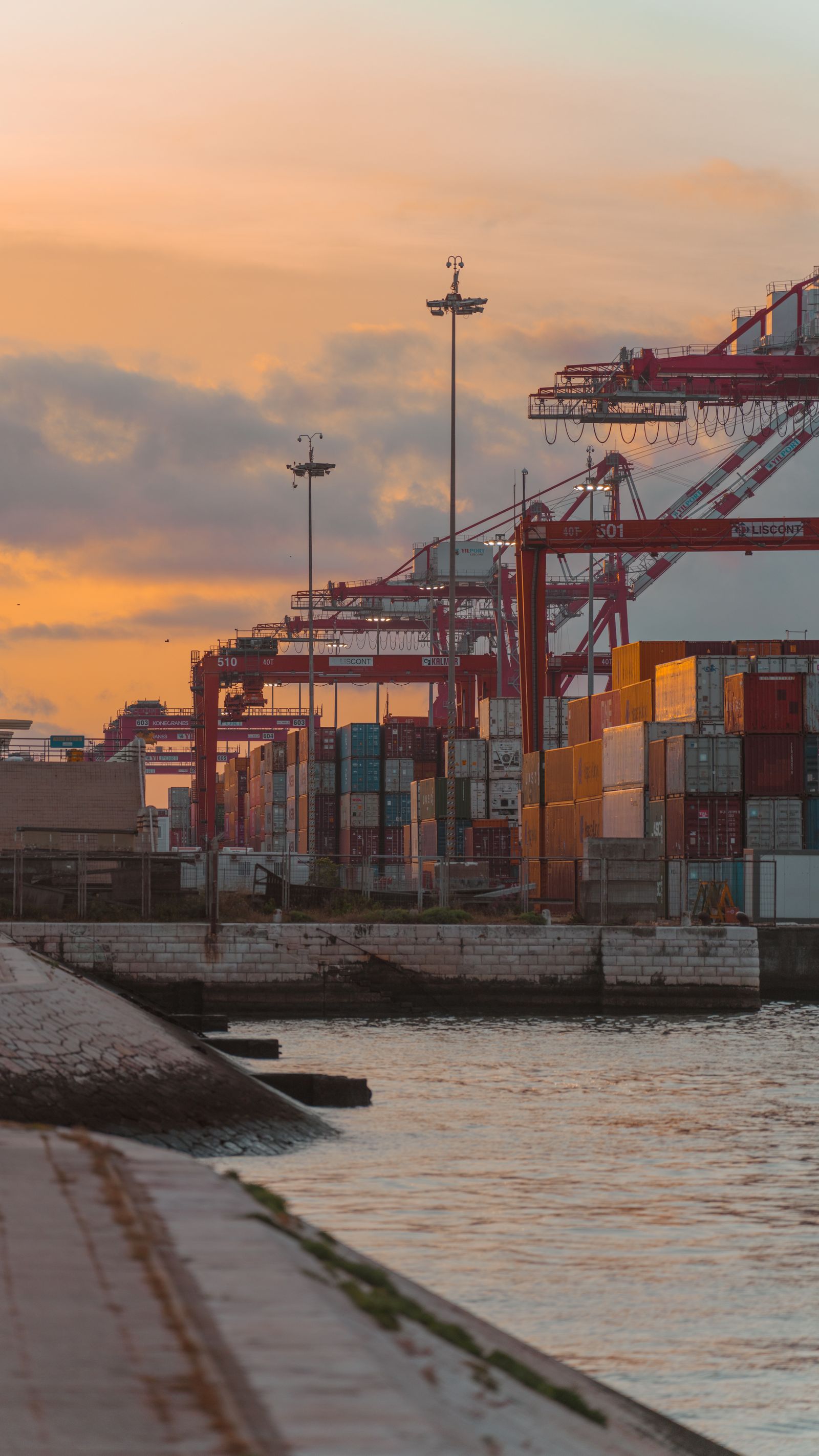 Trade beyond the quay